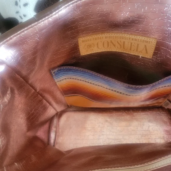 Consuela Rattler Classic Tote In Excellent Condition. Perfect Sz for Everyday! - Picture 4 of 5
